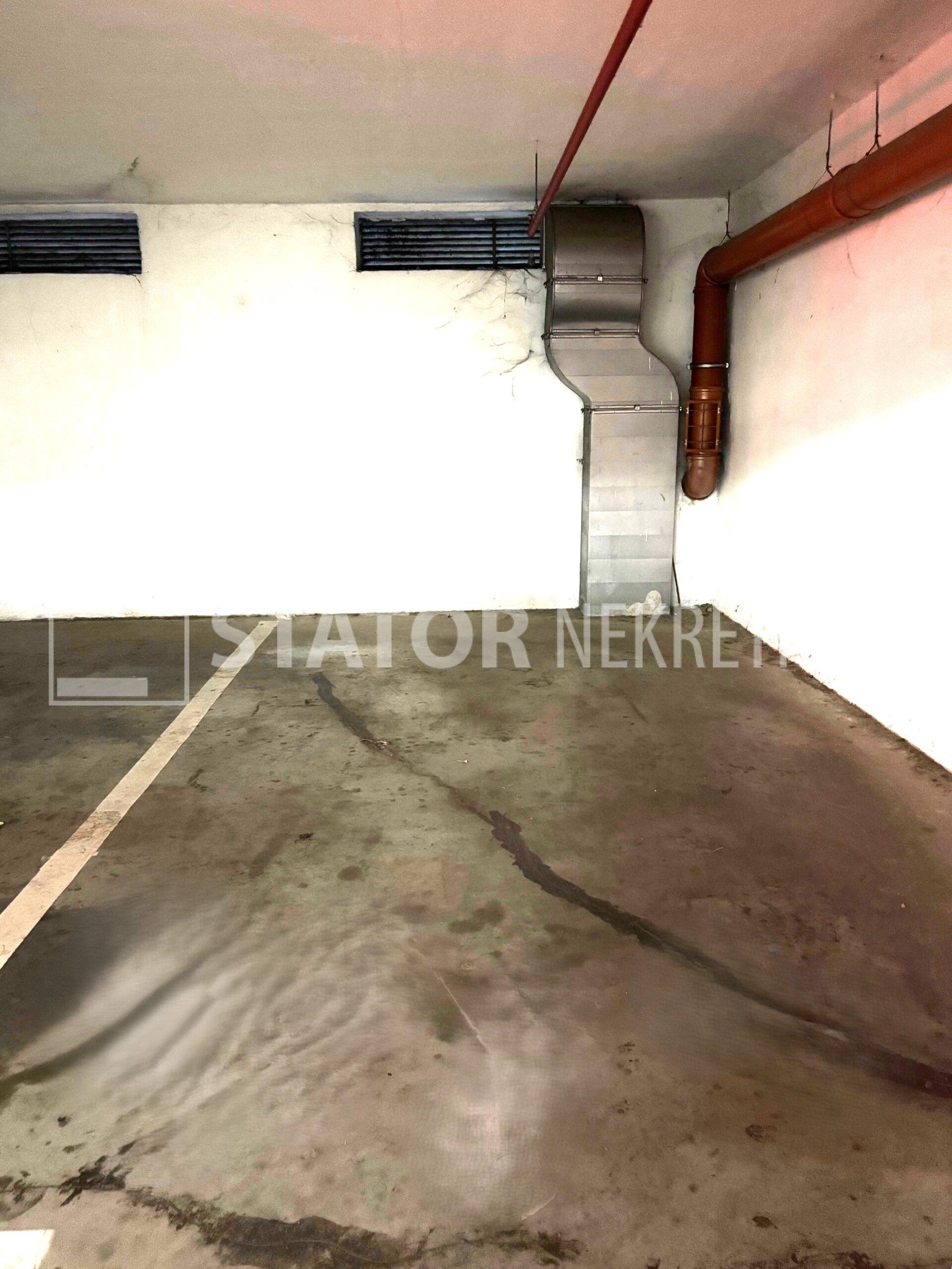 ŠPANSKO, GARAŽNO MJESTO ZA NAJAM U ŠOLJANOVOJ ULICI